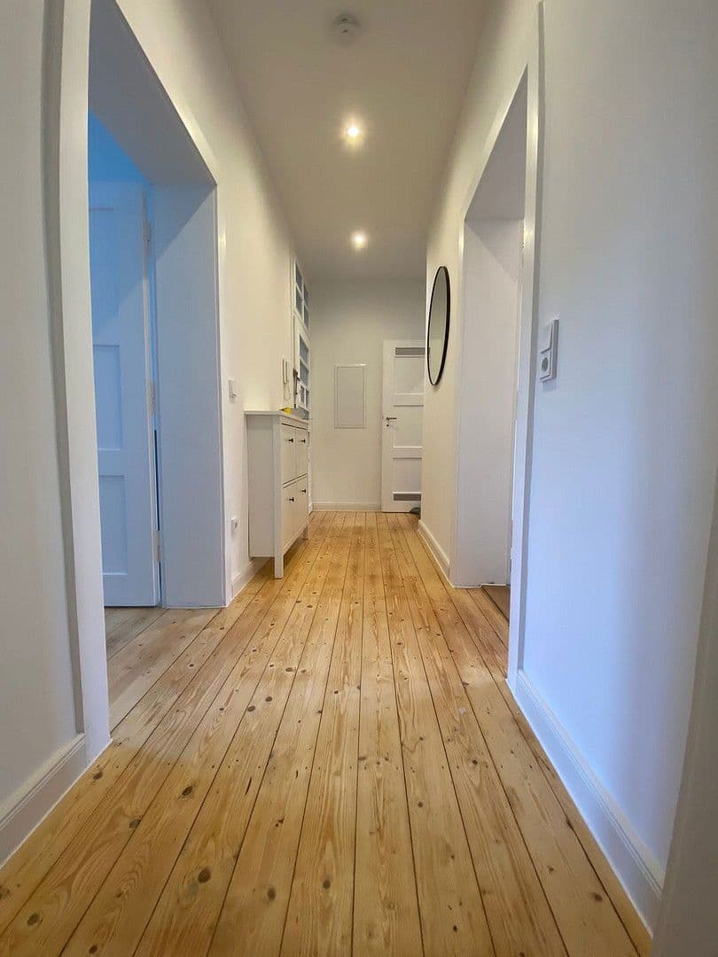 Prenájom bytu 3-izbový 68 m², Neuenhainer Str., Frankfurt, Hesensko Prenájom bytu 3-izbový 68 m², Neuenhainer Str., Frankfurt, Hesensko