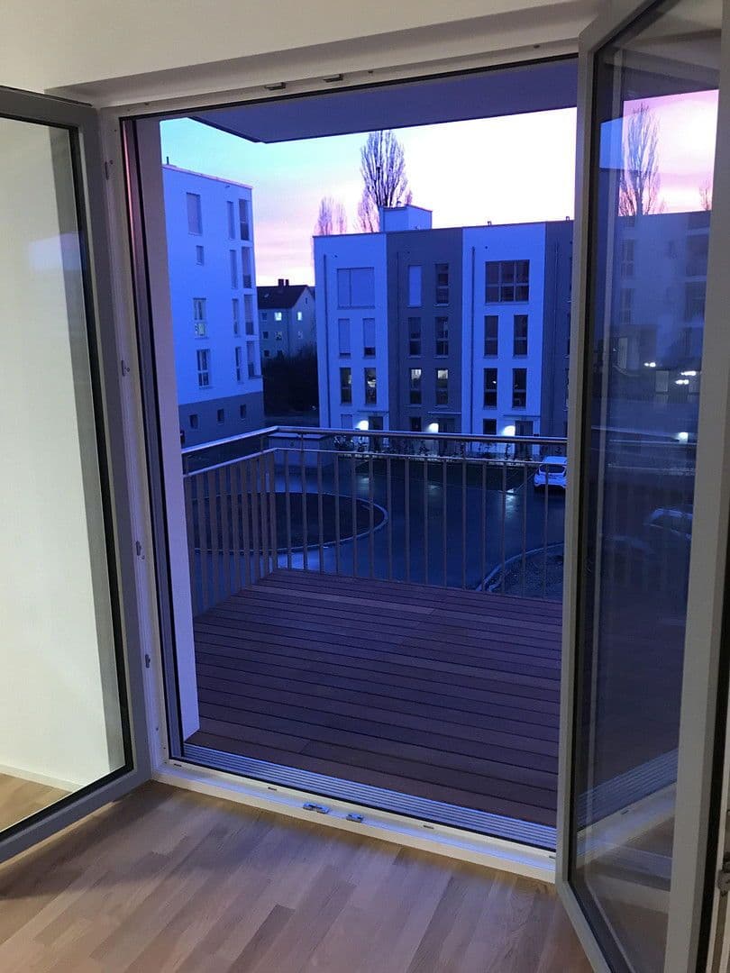 Prenájom bytu 3-izbový 82 m², Regensburg, Bavorsko Prenájom bytu 3-izbový 82 m², Regensburg, Bavorsko