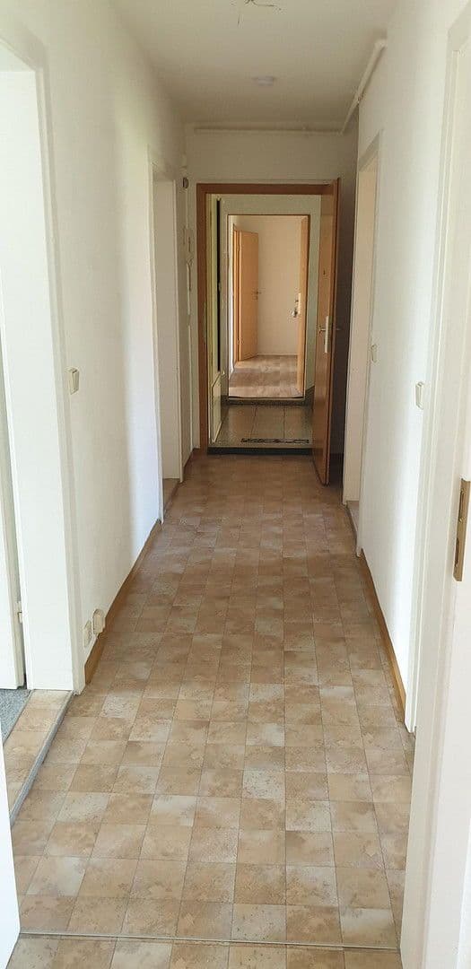 Prenájom bytu 5-izbový 110 m², Nordstr. 58d, Seifhennersdorf, Sasko Prenájom bytu 5-izbový 110 m², Nordstr. 58d, Seifhennersdorf, Sasko