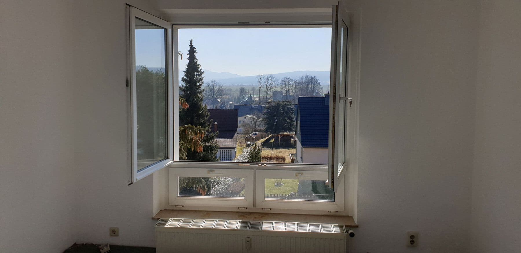 Prenájom bytu 5-izbový 110 m², Nordstr. 58d, Seifhennersdorf, Sasko Prenájom bytu 5-izbový 110 m², Nordstr. 58d, Seifhennersdorf, Sasko