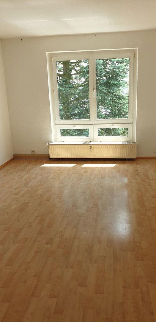 Prenájom bytu 5-izbový 110 m², Nordstr. 58d, Seifhennersdorf, Sasko Prenájom bytu 5-izbový 110 m², Nordstr. 58d, Seifhennersdorf, Sasko
