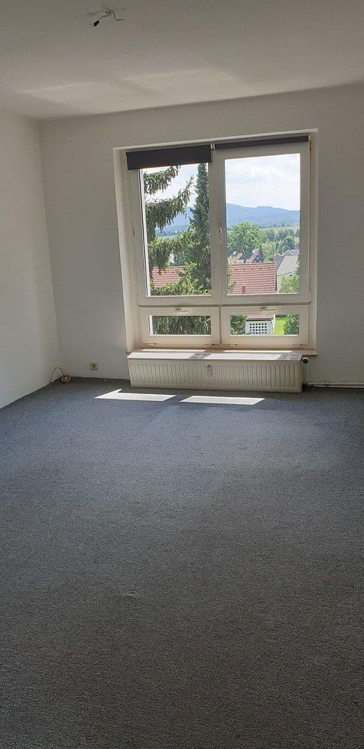 Prenájom bytu 5-izbový 110 m², Nordstr. 58d, Seifhennersdorf, Sasko Prenájom bytu 5-izbový 110 m², Nordstr. 58d, Seifhennersdorf, Sasko