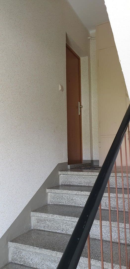 Prenájom bytu 5-izbový 110 m², Nordstr. 58d, Seifhennersdorf, Sasko Prenájom bytu 5-izbový 110 m², Nordstr. 58d, Seifhennersdorf, Sasko