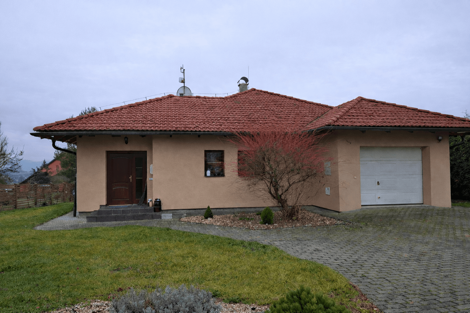 Predaj domu 228 m², pozemek 1.067 m², Zašová, Zlínský kraj Predaj domu 228 m², pozemek 1.067 m², Zašová, Zlínský kraj