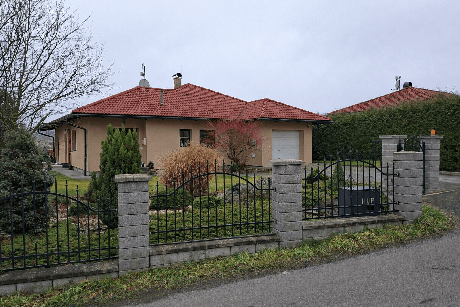 Predaj domu 228 m², pozemek 1.067 m², Zašová, Zlínský kraj Predaj domu 228 m², pozemek 1.067 m², Zašová, Zlínský kraj