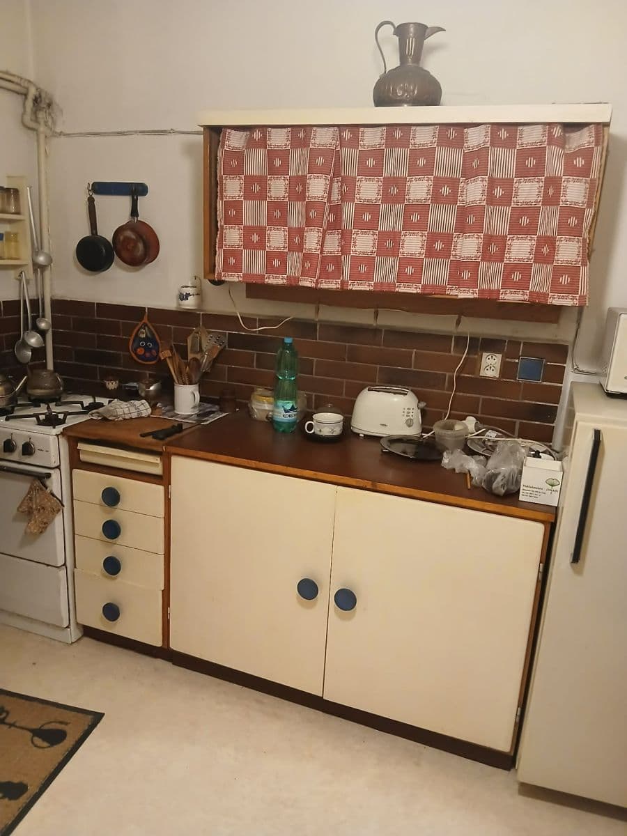 Prenájom bytu 1-izbový 43 m², Pod Strojírnami, Praha, Praha Prenájom bytu 1-izbový 43 m², Pod Strojírnami, Praha, Praha