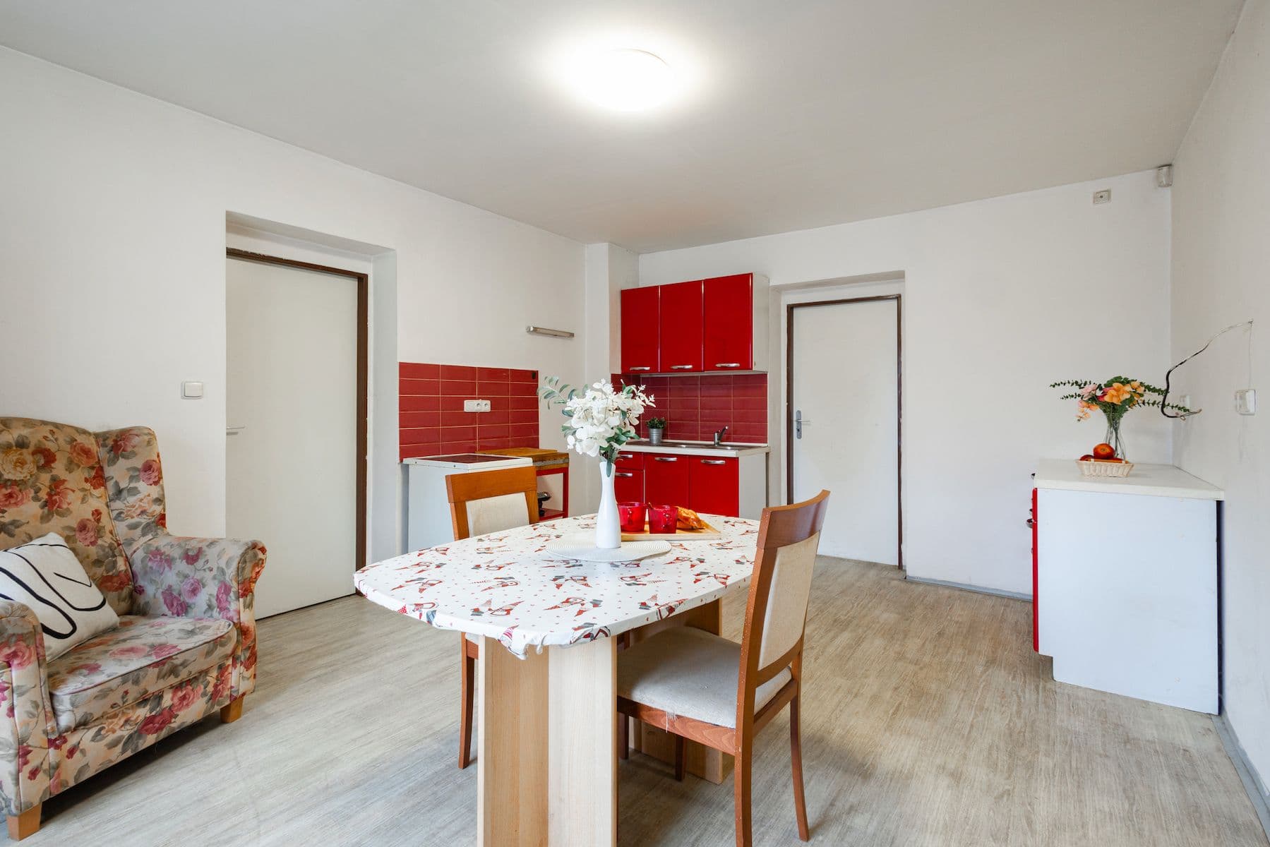 Predaj domu 85 m², pozemek 1.200 m², Krátká, Jesenice, Středočeský kraj Predaj domu 85 m², pozemek 1.200 m², Krátká, Jesenice, Středočeský kraj