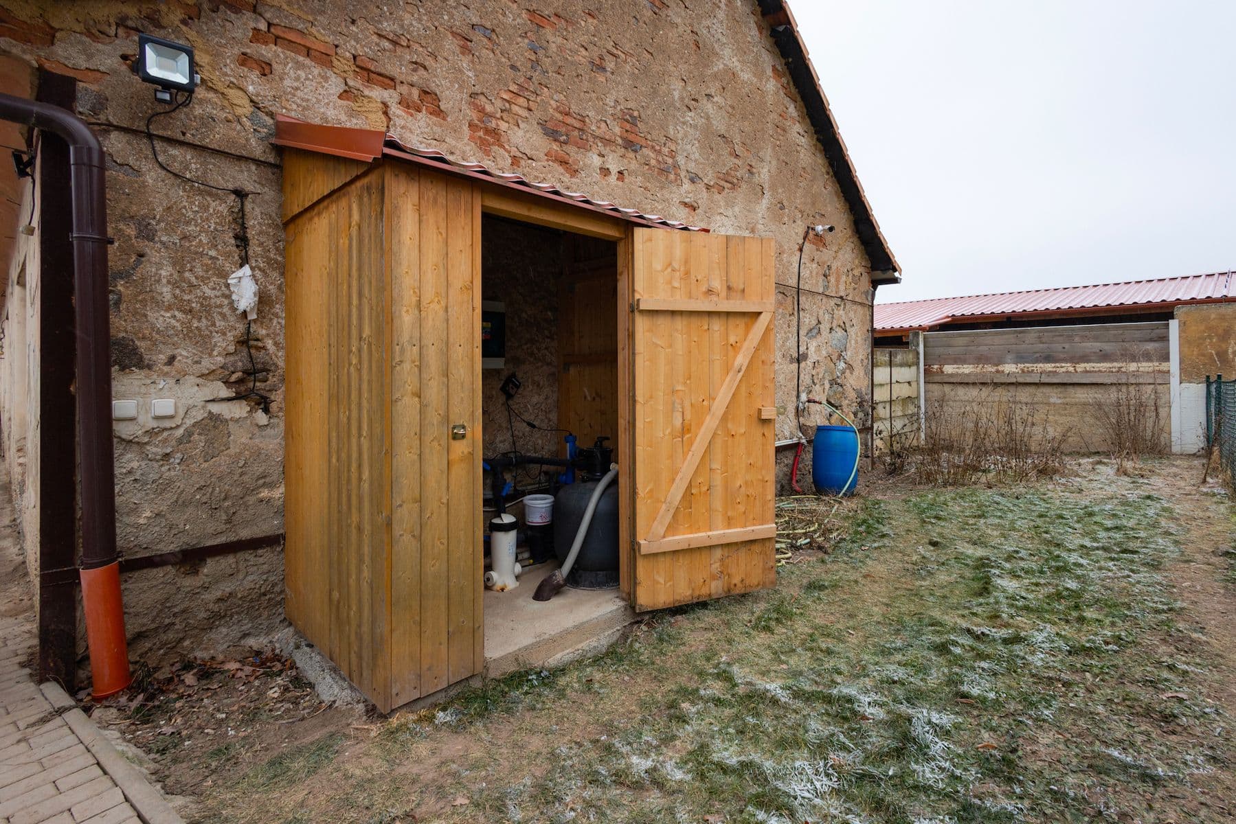 Predaj domu 85 m², pozemek 1.200 m², Krátká, Jesenice, Středočeský kraj Predaj domu 85 m², pozemek 1.200 m², Krátká, Jesenice, Středočeský kraj