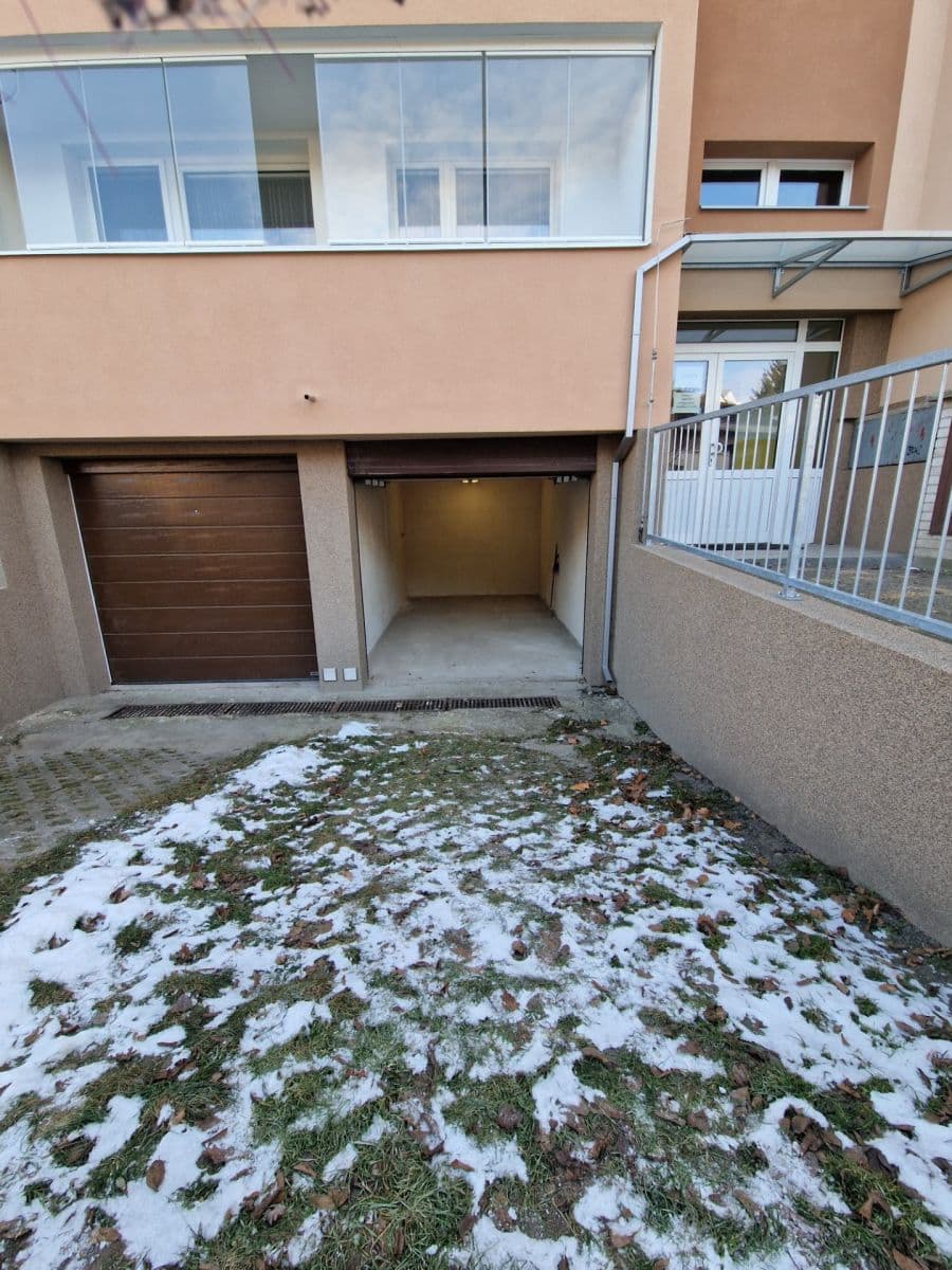 Prenájom garáže 18 m², Lysá nad Labem, Středočeský kraj Prenájom garáže 18 m², Lysá nad Labem, Středočeský kraj