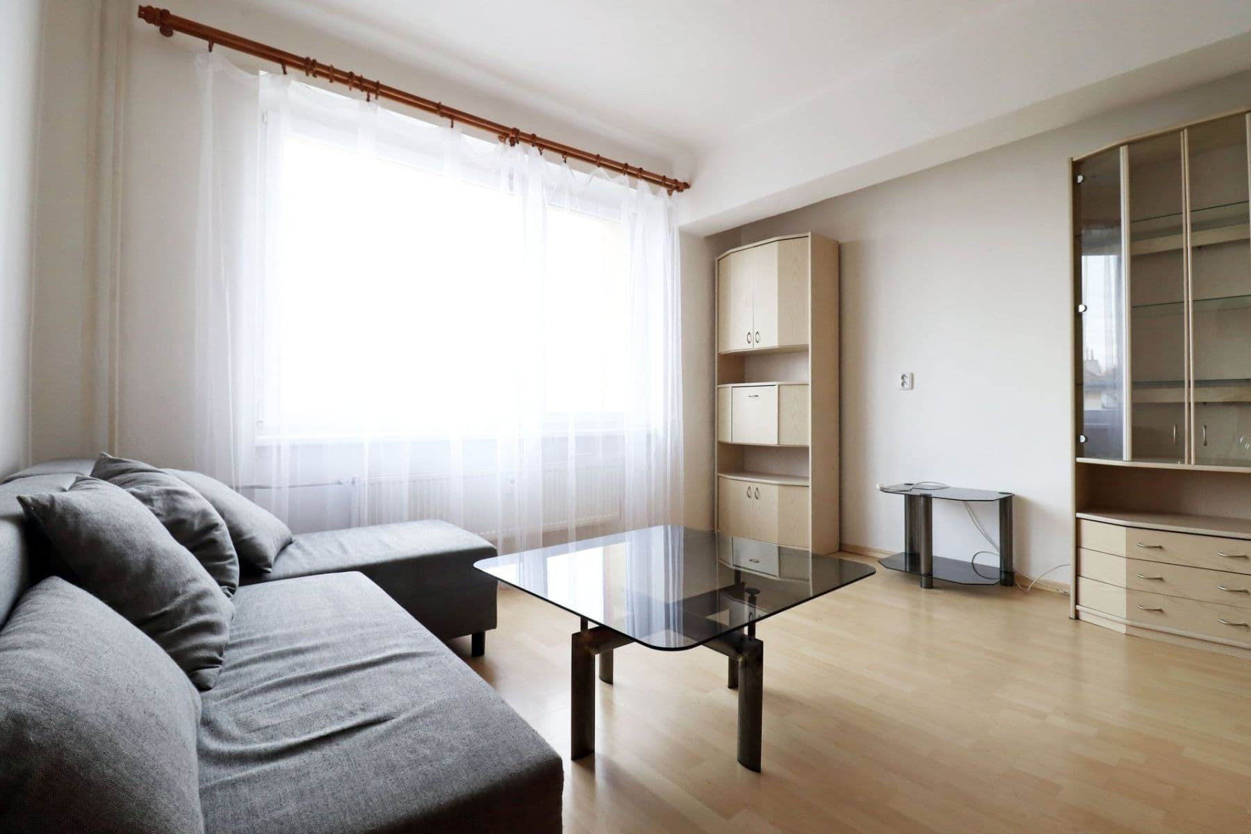 Prenájom bytu 2-izbový 49 m², Červené Vršky, Benešov, Středočeský kraj Prenájom bytu 2-izbový 49 m², Červené Vršky, Benešov, Středočeský kraj