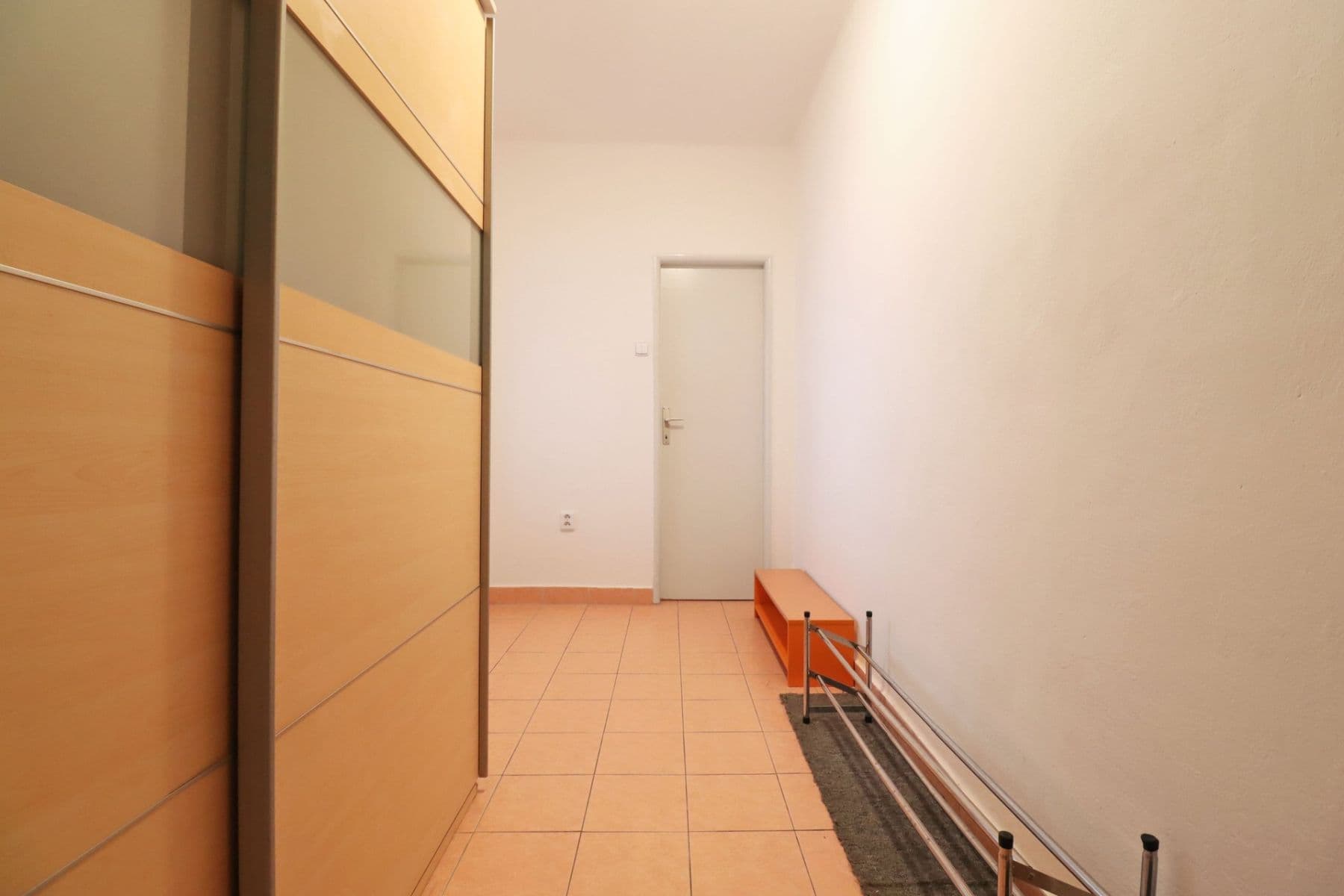 Prenájom bytu 2-izbový 49 m², Červené Vršky, Benešov, Středočeský kraj Prenájom bytu 2-izbový 49 m², Červené Vršky, Benešov, Středočeský kraj