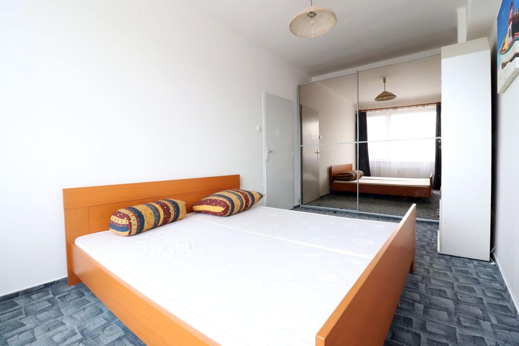 Prenájom bytu 2-izbový 49 m², Červené Vršky, Benešov, Středočeský kraj Prenájom bytu 2-izbový 49 m², Červené Vršky, Benešov, Středočeský kraj