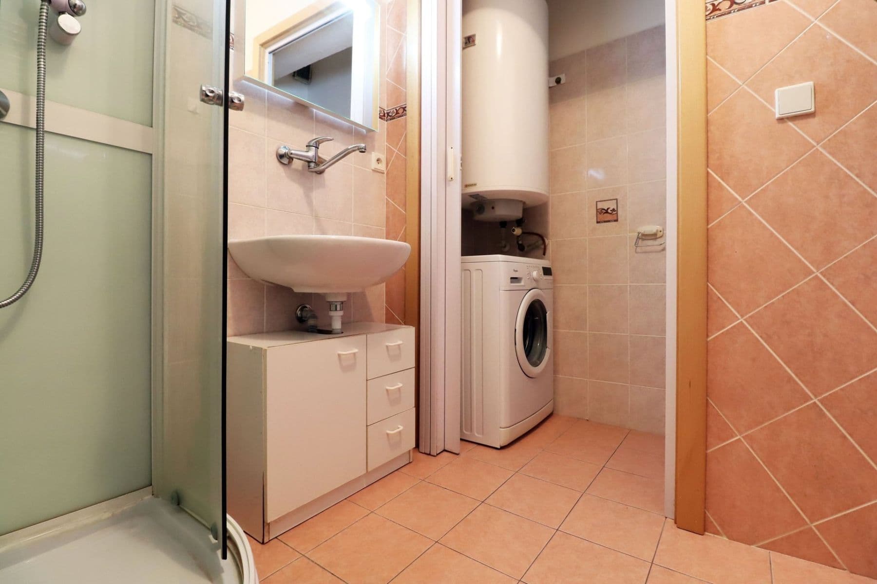 Prenájom bytu 2-izbový 49 m², Červené Vršky, Benešov, Středočeský kraj Prenájom bytu 2-izbový 49 m², Červené Vršky, Benešov, Středočeský kraj