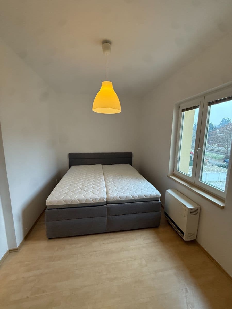 Prenájom bytu 2-izbový 65 m², Zdeňka Lhoty, Černošice, Středočeský kraj Prenájom bytu 2-izbový 65 m², Zdeňka Lhoty, Černošice, Středočeský kraj