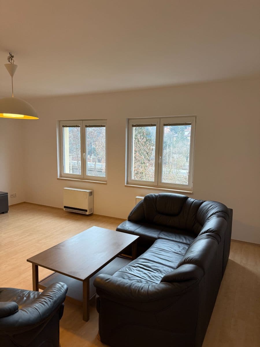 Prenájom bytu 2-izbový 65 m², Zdeňka Lhoty, Černošice, Středočeský kraj Prenájom bytu 2-izbový 65 m², Zdeňka Lhoty, Černošice, Středočeský kraj