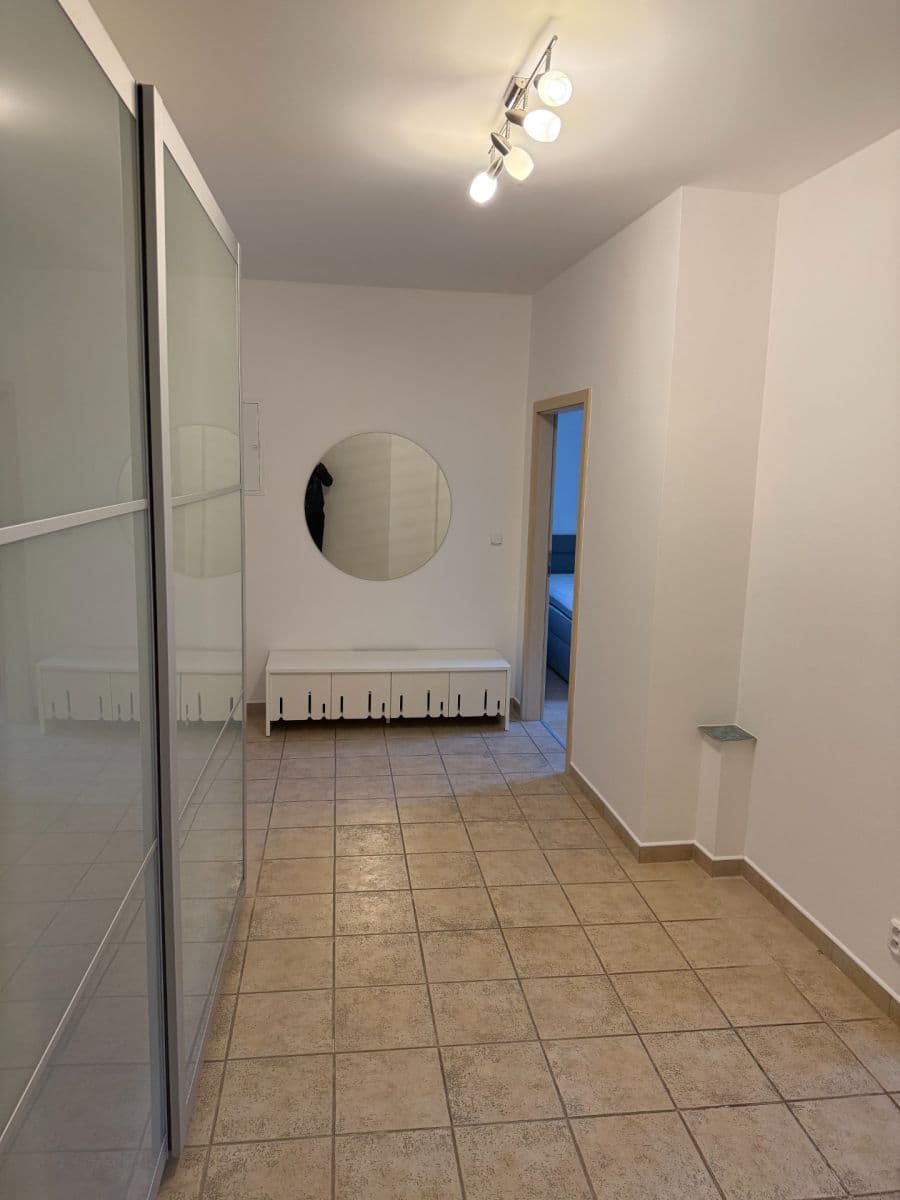 Prenájom bytu 2-izbový 65 m², Zdeňka Lhoty, Černošice, Středočeský kraj Prenájom bytu 2-izbový 65 m², Zdeňka Lhoty, Černošice, Středočeský kraj