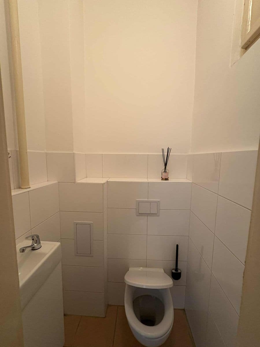 Prenájom bytu 2-izbový 48 m², Na Louži, Praha, Praha Prenájom bytu 2-izbový 48 m², Na Louži, Praha, Praha