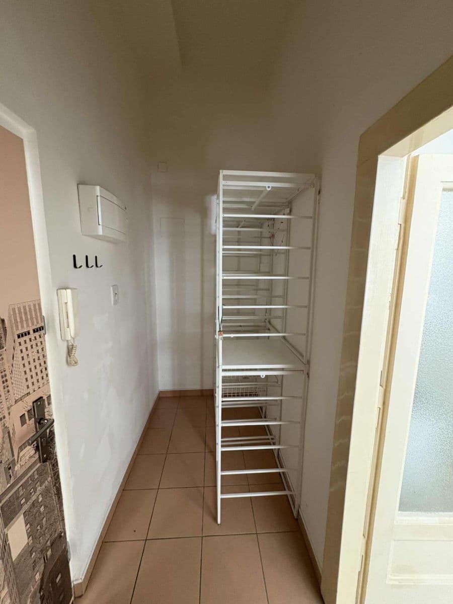 Prenájom bytu 2-izbový 48 m², Na Louži, Praha, Praha Prenájom bytu 2-izbový 48 m², Na Louži, Praha, Praha