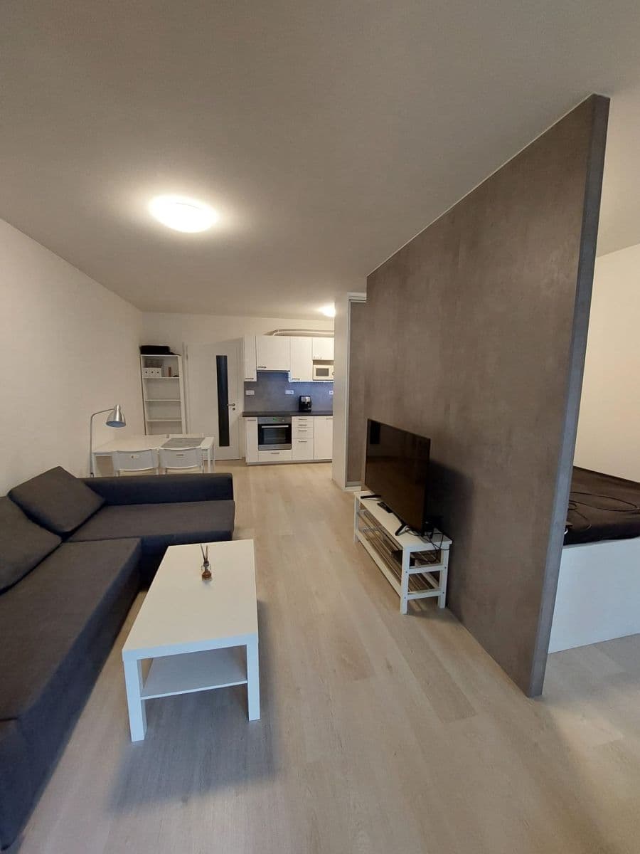Prenájom bytu 1-izbový 39 m², Na Vackově, Praha, Praha Prenájom bytu 1-izbový 39 m², Na Vackově, Praha, Praha