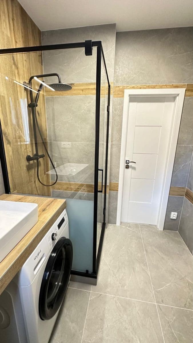 Prenájom bytu 3-izbový 85 m², Pastevců, Praha, Praha Prenájom bytu 3-izbový 85 m², Pastevců, Praha, Praha