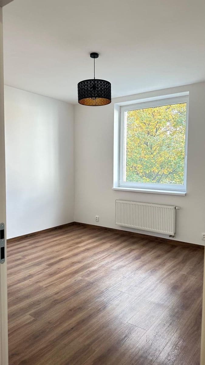Prenájom bytu 3-izbový 85 m², Pastevců, Praha, Praha Prenájom bytu 3-izbový 85 m², Pastevců, Praha, Praha