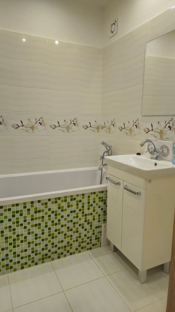 Prenájom bytu 2-izbový 48 m², Helenská, Považská Bystrica, Trenčiansky kraj Prenájom bytu 2-izbový 48 m², Helenská, Považská Bystrica, Trenčiansky kraj