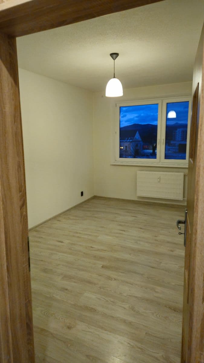 Prenájom bytu 2-izbový 48 m², Helenská, Považská Bystrica, Trenčiansky kraj Prenájom bytu 2-izbový 48 m², Helenská, Považská Bystrica, Trenčiansky kraj