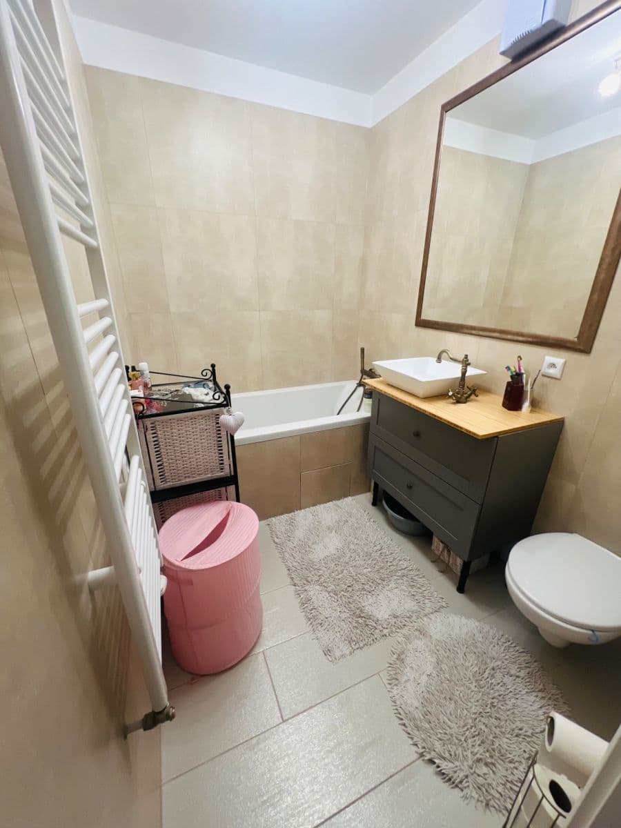 Prenájom bytu 1-izbový 35 m², Bystrická, Devínska Nová Ves, Bratislavský kraj Prenájom bytu 1-izbový 35 m², Bystrická, Devínska Nová Ves, Bratislavský kraj