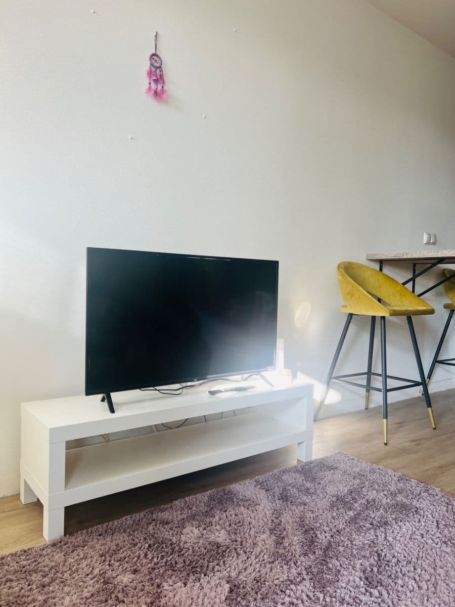 Prenájom bytu 1-izbový 35 m², Bystrická, Devínska Nová Ves, Bratislavský kraj Prenájom bytu 1-izbový 35 m², Bystrická, Devínska Nová Ves, Bratislavský kraj