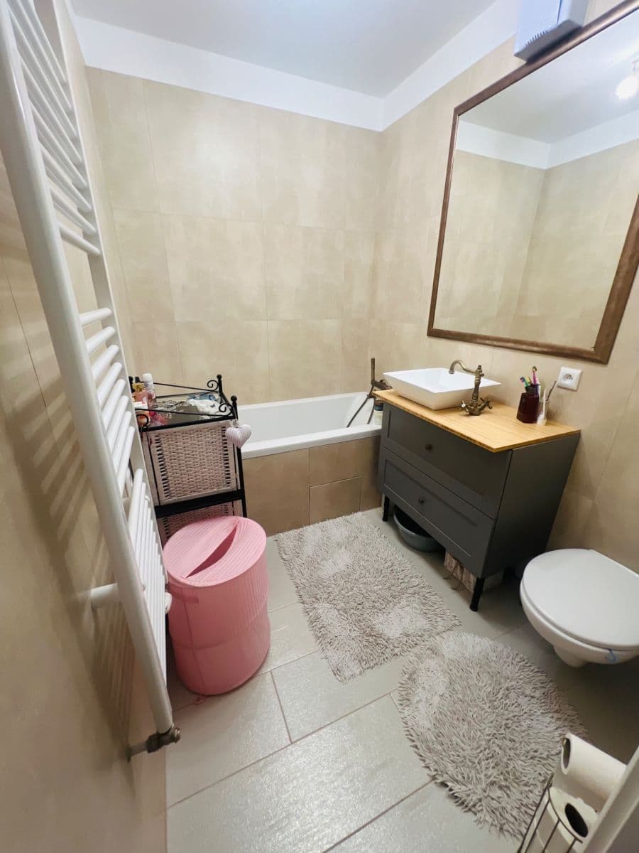 Prenájom bytu 1-izbový 35 m², Bystrická, Devínska Nová Ves, Bratislavský kraj Prenájom bytu 1-izbový 35 m², Bystrická, Devínska Nová Ves, Bratislavský kraj