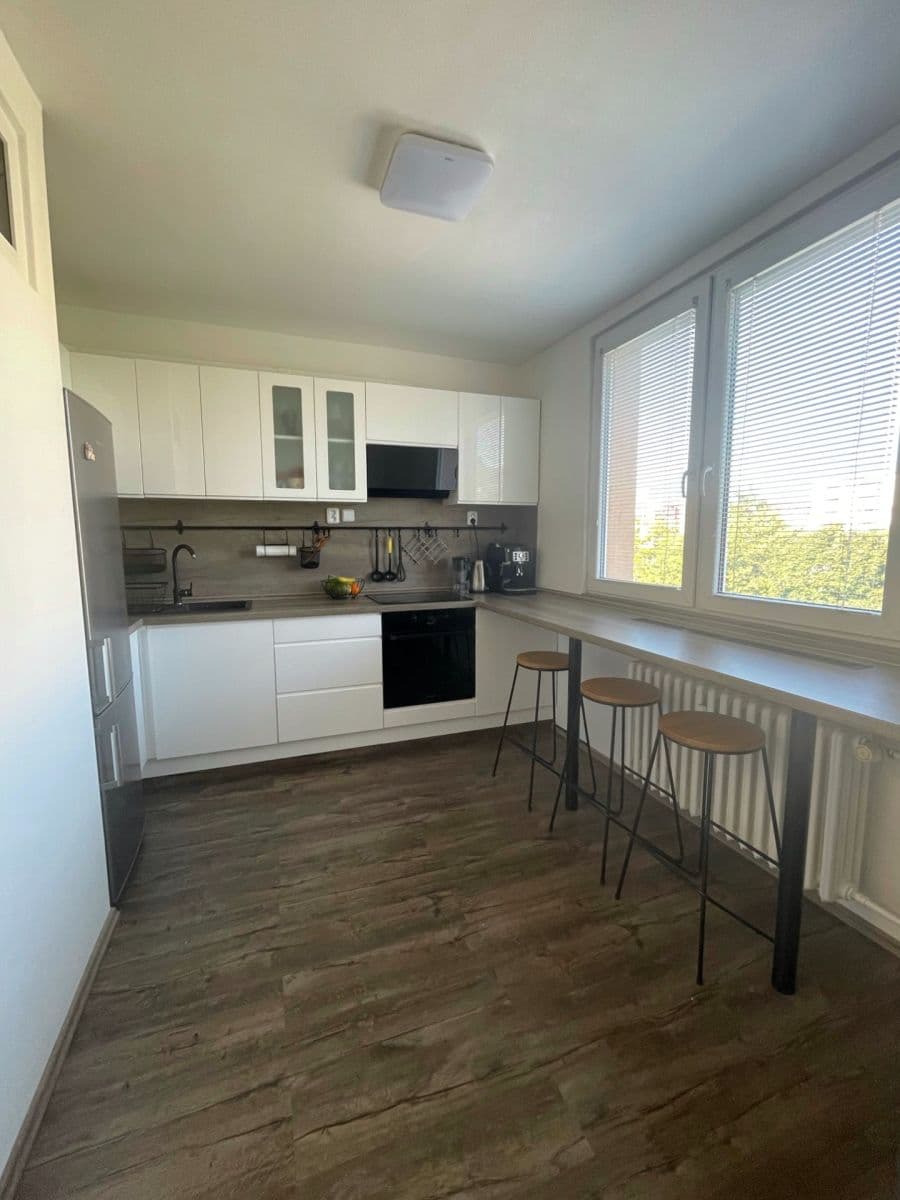 Prenájom bytu 2-izbový 59 m², Gen. Píky, Ostrava, Moravskoslezský kraj Prenájom bytu 2-izbový 59 m², Gen. Píky, Ostrava, Moravskoslezský kraj