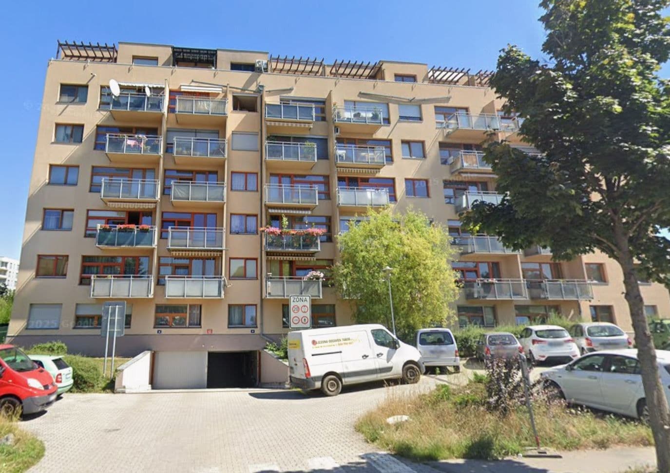 Prenájom garáže 12 m², Štěpařská, Praha, Praha Prenájom garáže 12 m², Štěpařská, Praha, Praha