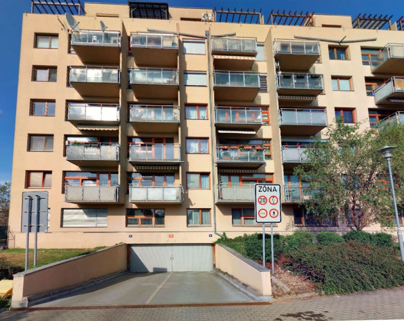 Prenájom garáže 12 m², Štěpařská, Praha, Praha Prenájom garáže 12 m², Štěpařská, Praha, Praha