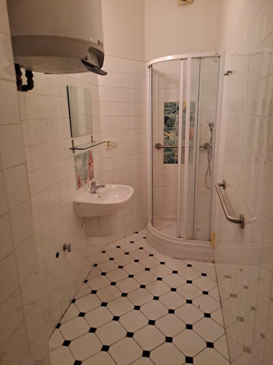 Prenájom bytu 1-izbový 51 m², Janovského, Praha, Praha Prenájom bytu 1-izbový 51 m², Janovského, Praha, Praha