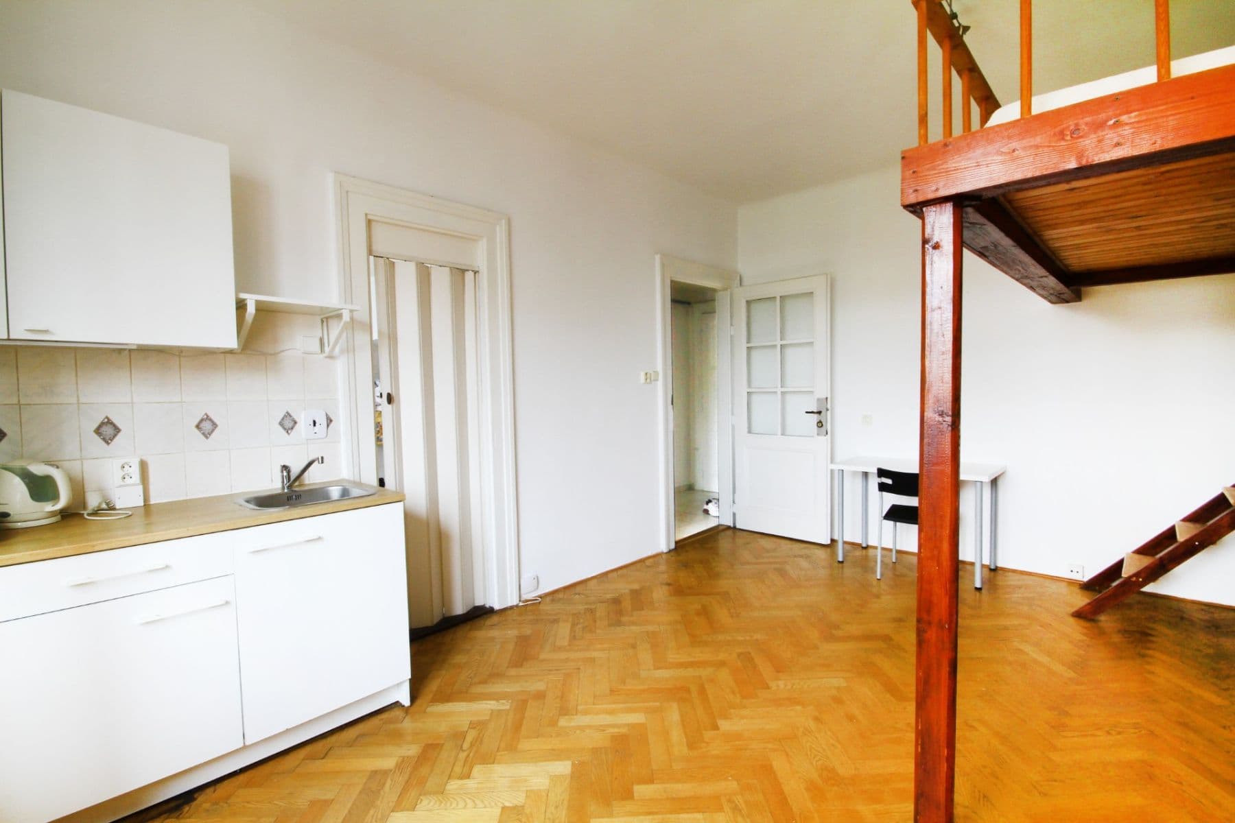 Predaj bytu 1-izbový 31 m², Tovární, Praha, Praha Predaj bytu 1-izbový 31 m², Tovární, Praha, Praha
