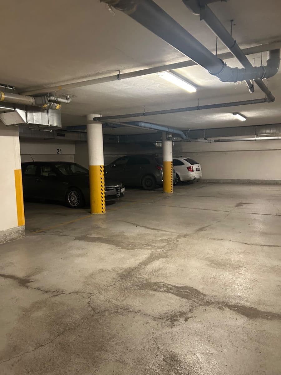 Prenájom garáže 15 m², Olomouc, Olomoucký kraj Prenájom garáže 15 m², Olomouc, Olomoucký kraj