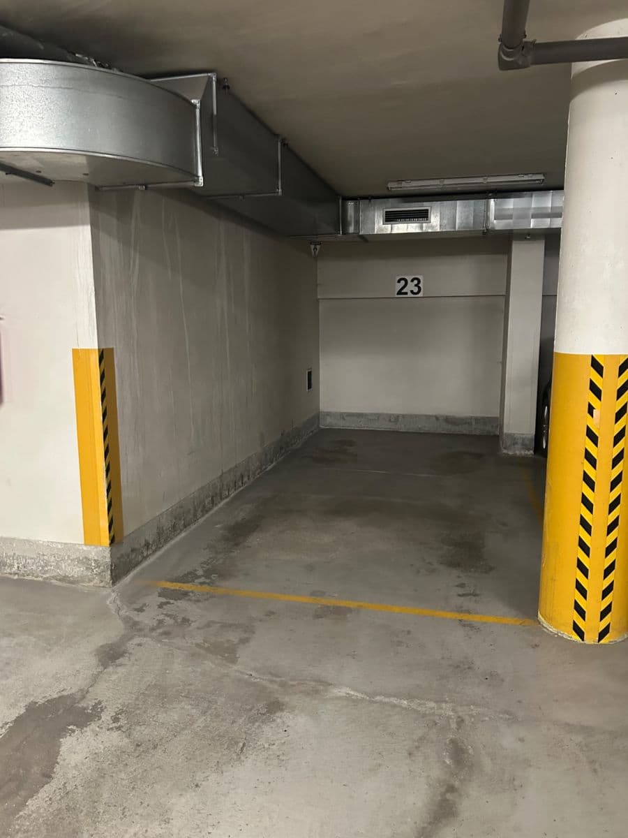 Prenájom garáže 15 m², Olomouc, Olomoucký kraj Prenájom garáže 15 m², Olomouc, Olomoucký kraj