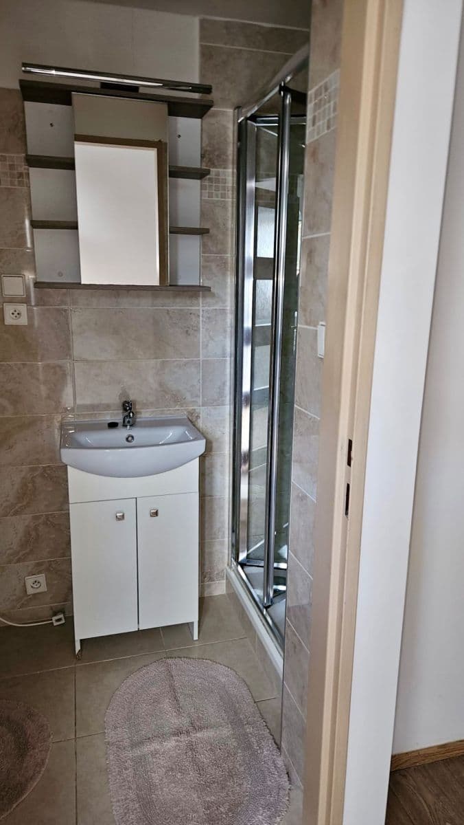 Prenájom bytu 2-izbový 40 m², Lodní náměstí, Litoměřice, Ústecký kraj Prenájom bytu 2-izbový 40 m², Lodní náměstí, Litoměřice, Ústecký kraj