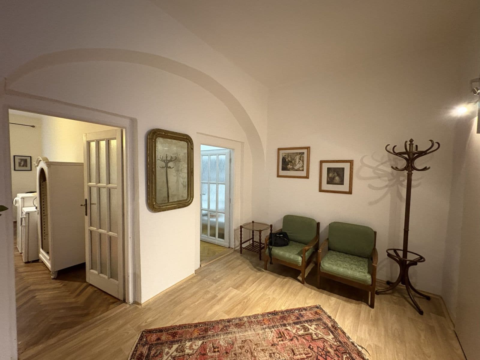 Prenájom bytu 2-izbový 105 m², Anenská, Praha, Praha Prenájom bytu 2-izbový 105 m², Anenská, Praha, Praha