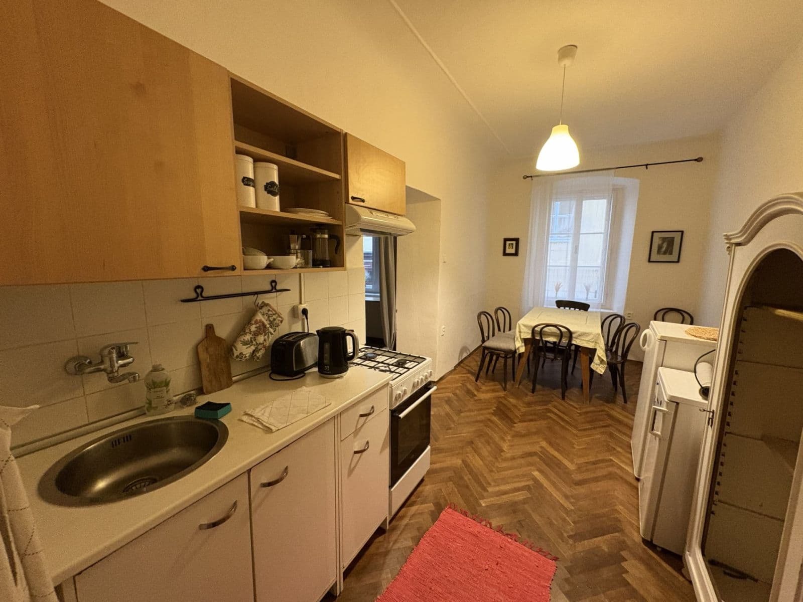 Prenájom bytu 2-izbový 105 m², Anenská, Praha, Praha Prenájom bytu 2-izbový 105 m², Anenská, Praha, Praha