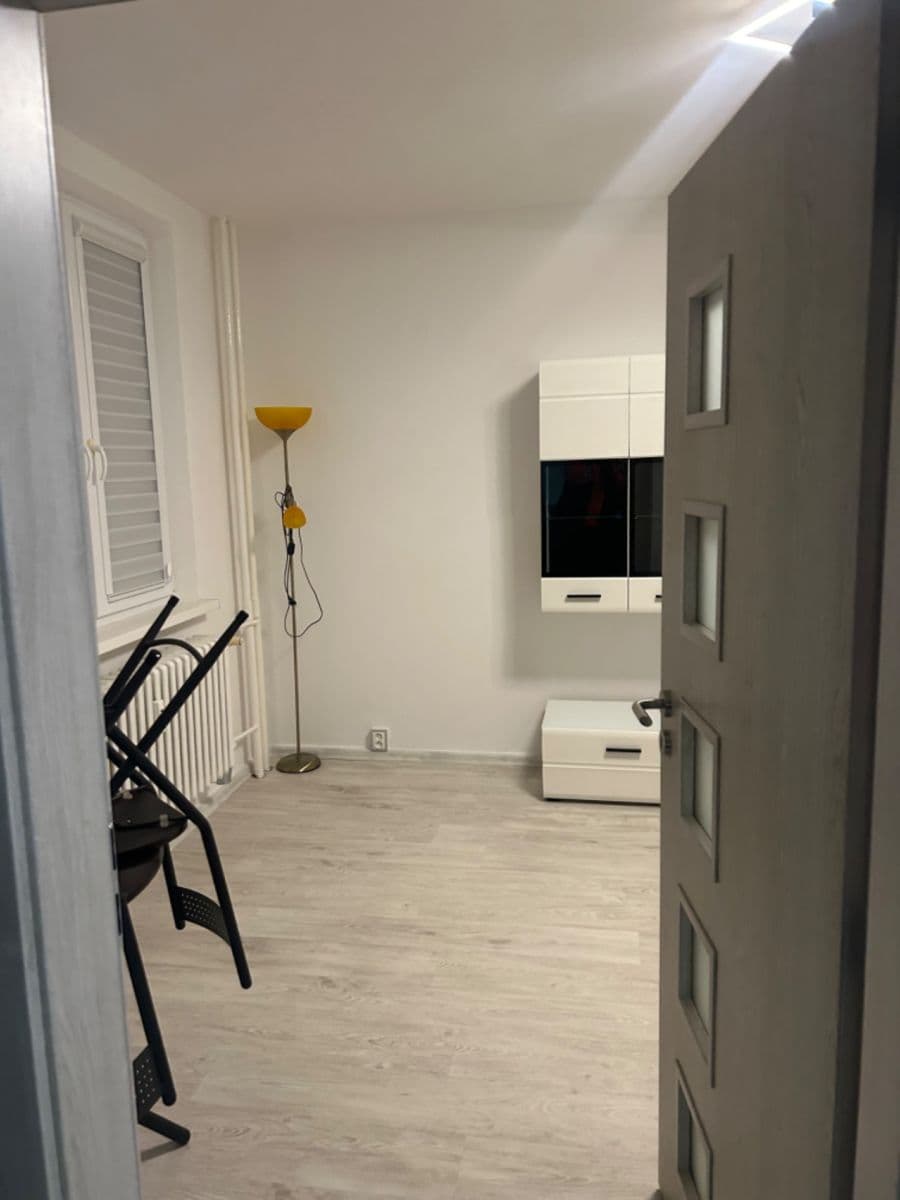 Prenájom bytu 2-izbový 65 m², V křovinách, Olomouc, Olomoucký kraj Prenájom bytu 2-izbový 65 m², V křovinách, Olomouc, Olomoucký kraj