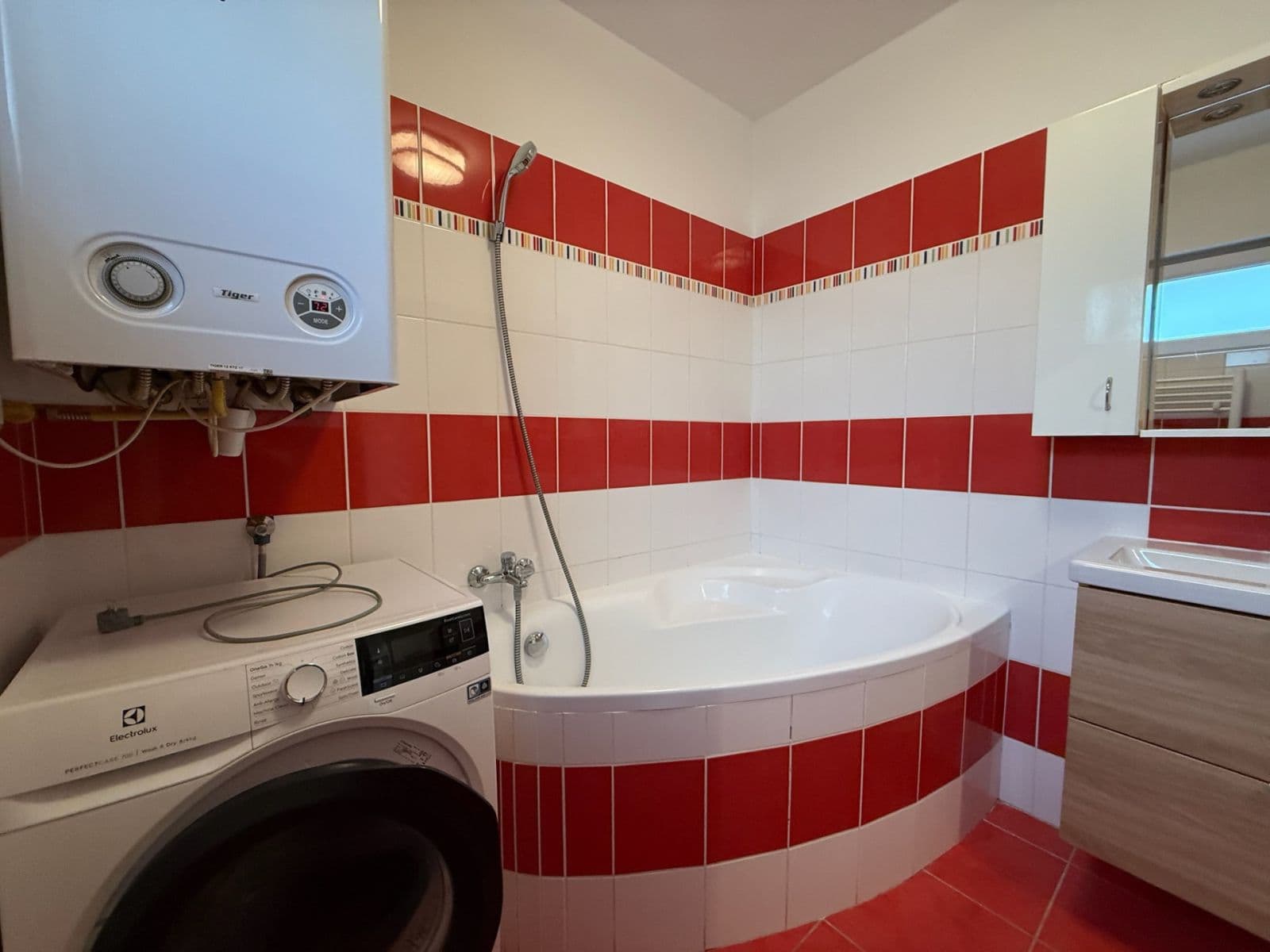 Prenájom domu 70 m², pozemek 35 m², Větrná, Kolín, Středočeský kraj Prenájom domu 70 m², pozemek 35 m², Větrná, Kolín, Středočeský kraj