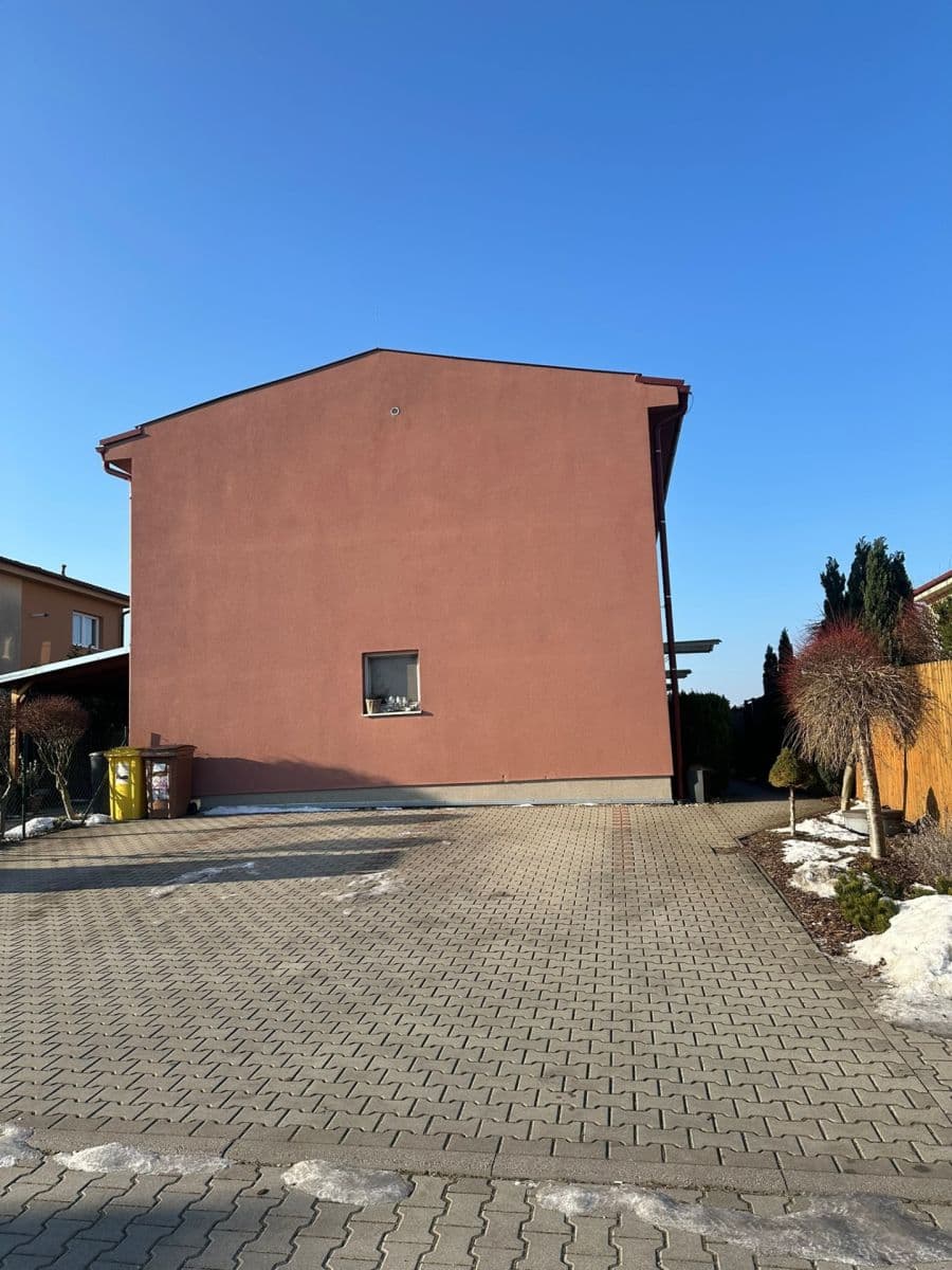 Prenájom domu 70 m², pozemek 35 m², Větrná, Kolín, Středočeský kraj Prenájom domu 70 m², pozemek 35 m², Větrná, Kolín, Středočeský kraj