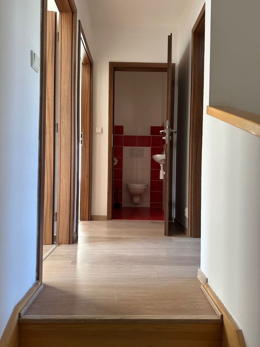 Prenájom domu 70 m², pozemek 35 m², Větrná, Kolín, Středočeský kraj Prenájom domu 70 m², pozemek 35 m², Větrná, Kolín, Středočeský kraj