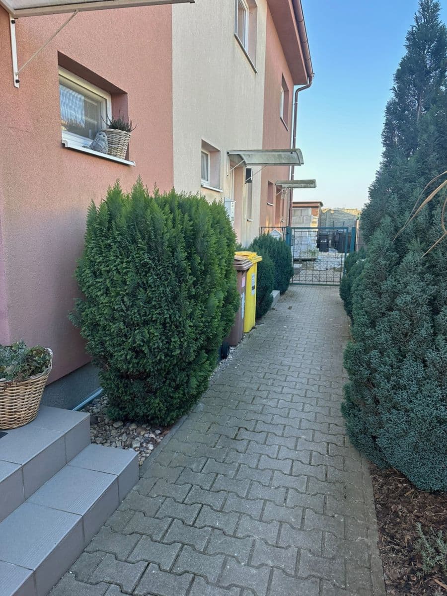 Prenájom domu 70 m², pozemek 35 m², Větrná, Kolín, Středočeský kraj Prenájom domu 70 m², pozemek 35 m², Větrná, Kolín, Středočeský kraj