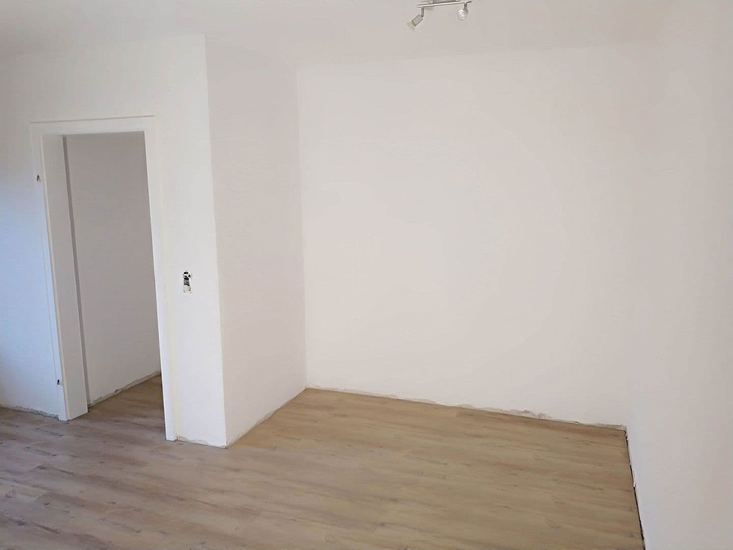 Prenájom bytu 2-izbový 45 m², Steinwenden, Porýnie-Falcko Prenájom bytu 2-izbový 45 m², Steinwenden, Porýnie-Falcko