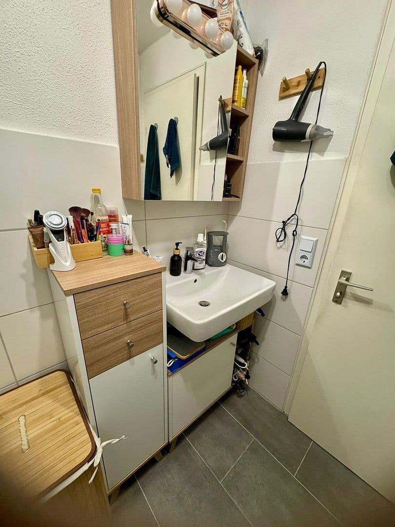 Prenájom bytu 3-izbový 60 m², Albstadt, Bádensko-Wurttembersko Prenájom bytu 3-izbový 60 m², Albstadt, Bádensko-Wurttembersko