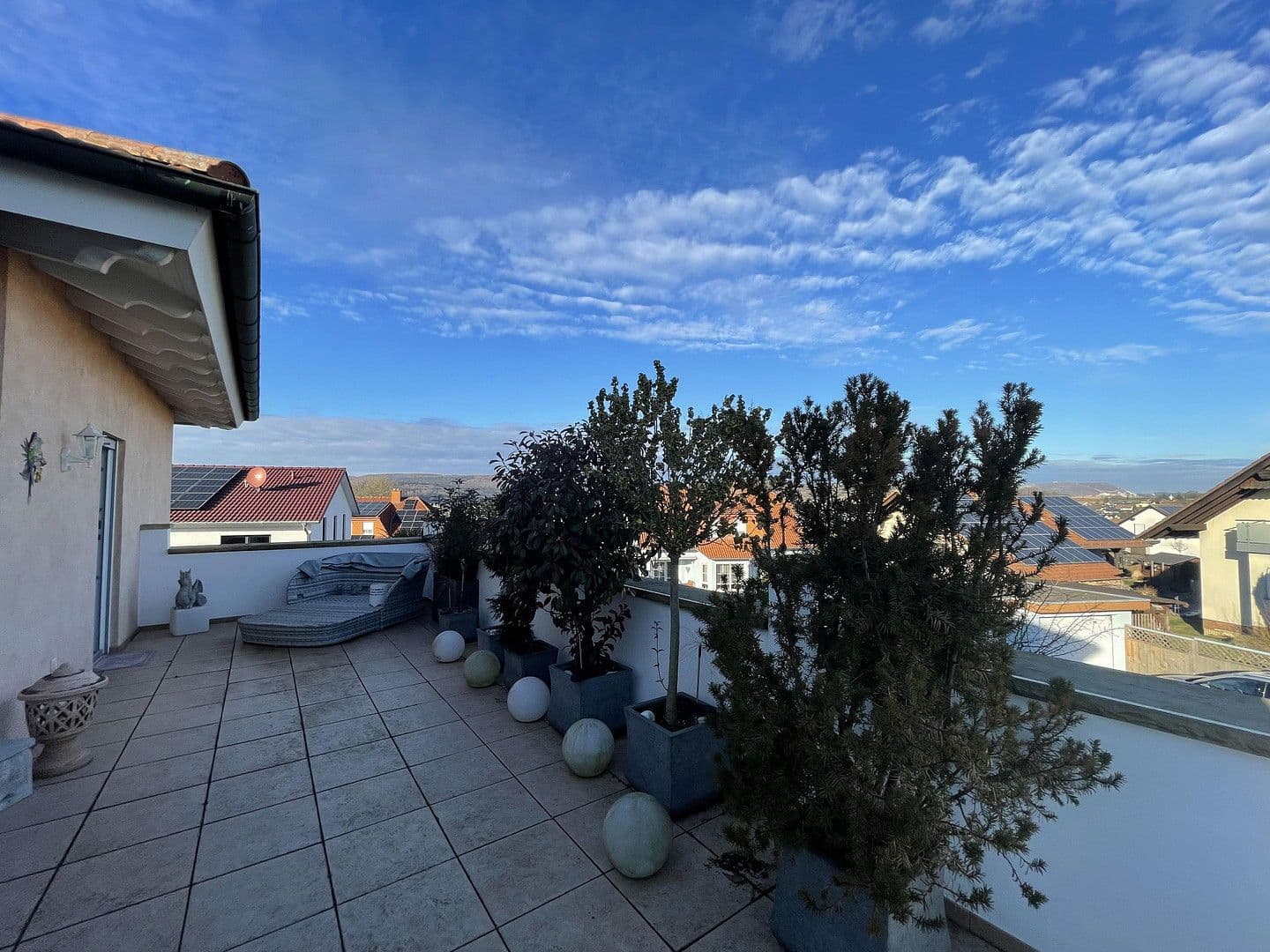 Predaj domu 317 m², pozemek 708 m², Flieden, Hesensko Predaj domu 317 m², pozemek 708 m², Flieden, Hesensko