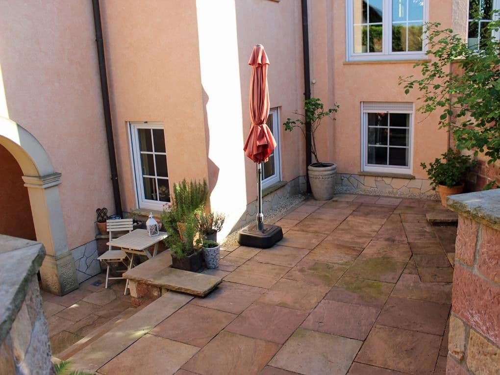 Predaj domu 317 m², pozemek 708 m², Flieden, Hesensko Predaj domu 317 m², pozemek 708 m², Flieden, Hesensko