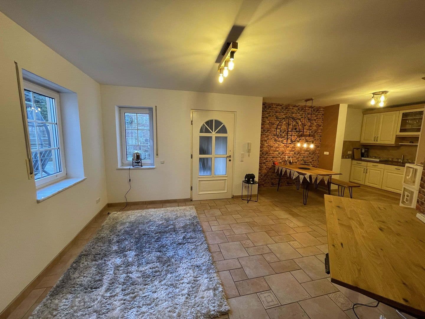 Predaj domu 317 m², pozemek 708 m², Flieden, Hesensko Predaj domu 317 m², pozemek 708 m², Flieden, Hesensko